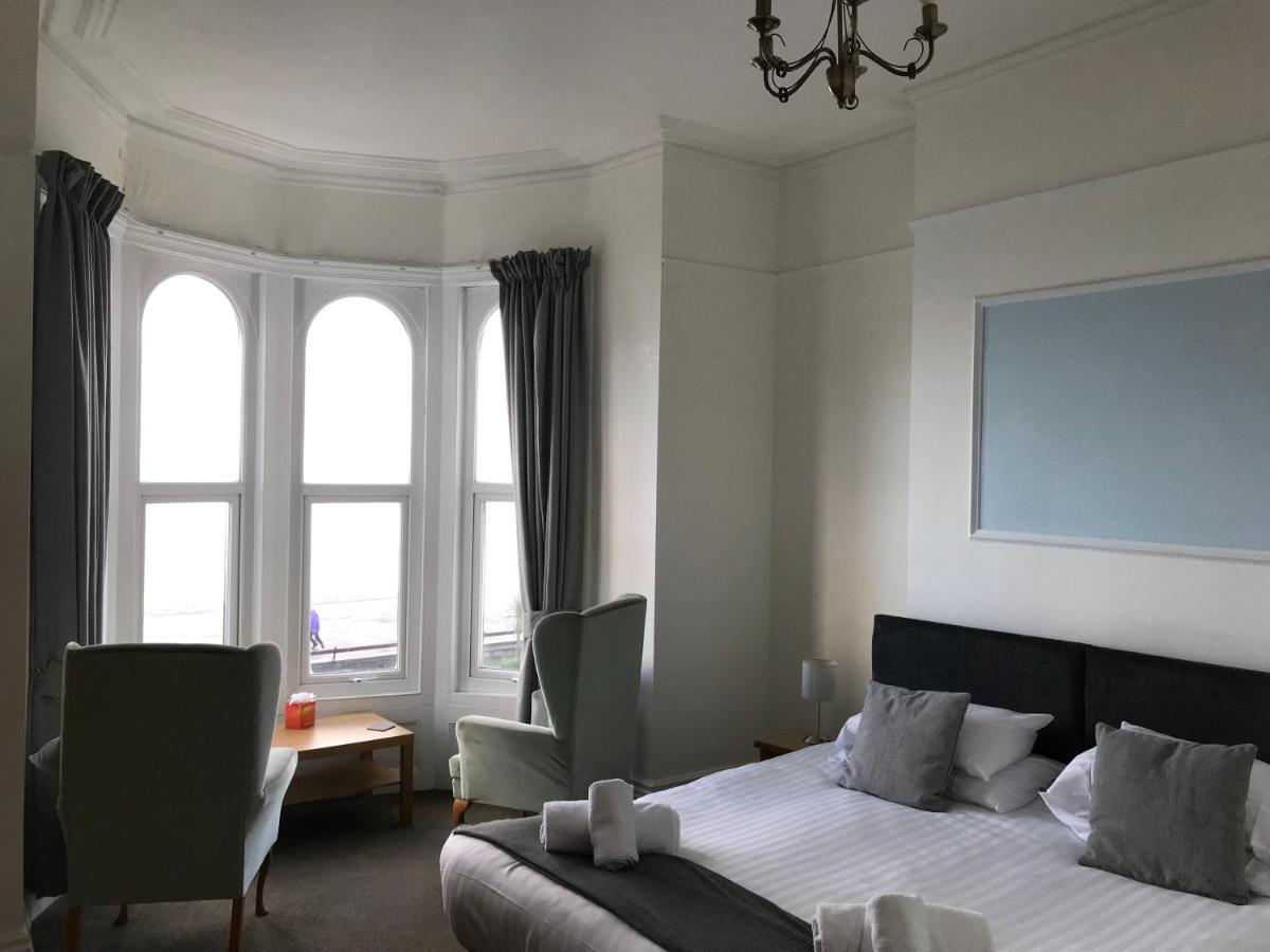 The Oasis Hotel Llandudno Extérieur photo