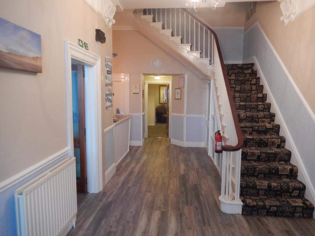 The Oasis Hotel Llandudno Extérieur photo