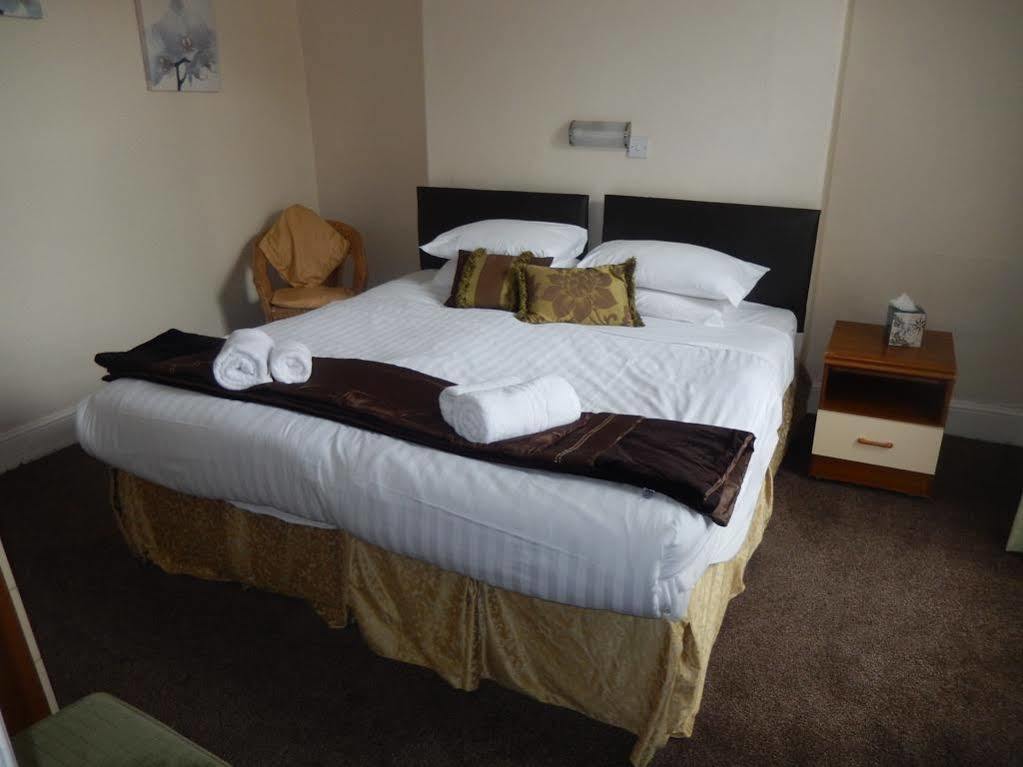 The Oasis Hotel Llandudno Extérieur photo