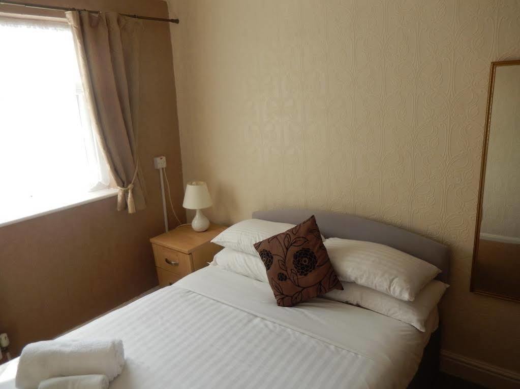 The Oasis Hotel Llandudno Extérieur photo