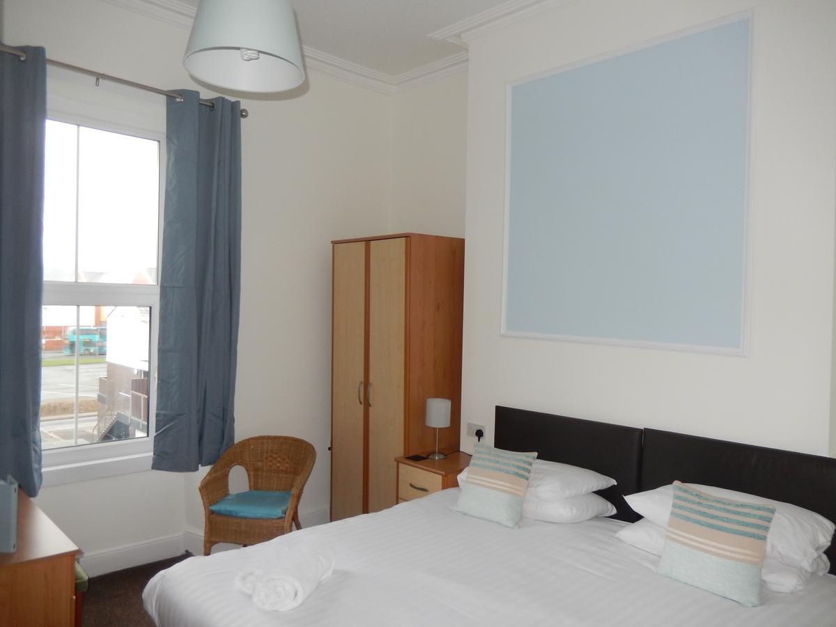 The Oasis Hotel Llandudno Extérieur photo